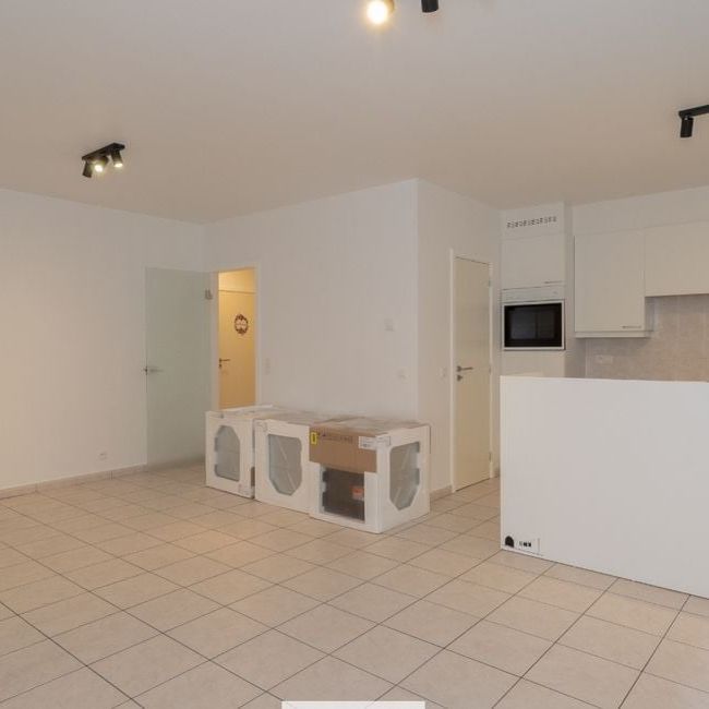 Appartement te huur in Gent voor € 875 met 1 slaapkamer - Photo 1