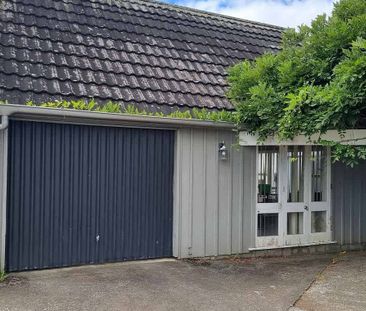 Cosy Rental - partially furnished Old Whenuapai - Photo 3