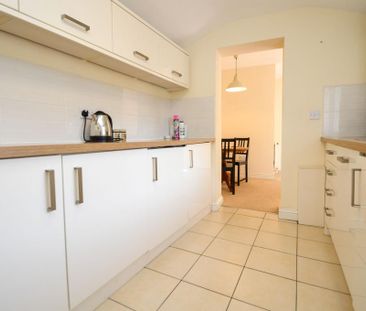 2 bedroom apartment to rent - Photo 4