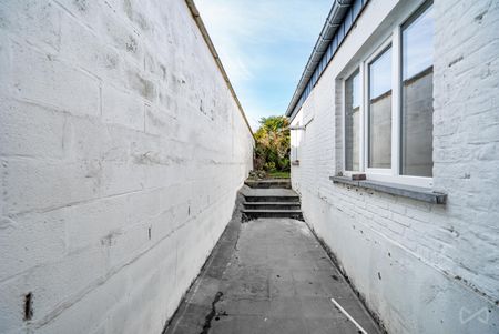 Gelijkvloerse verdieping met één slaapkamer in Gosselies - Photo 2
