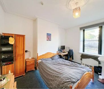 6 Bed Semi-Detached House, Springvale Road, S6 - Photo 4