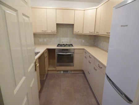 3 bedroom end of terrace house to rent - Photo 5