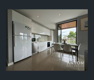 Fully Furnished Gem in the Heart of Hawthorn! - Photo 4