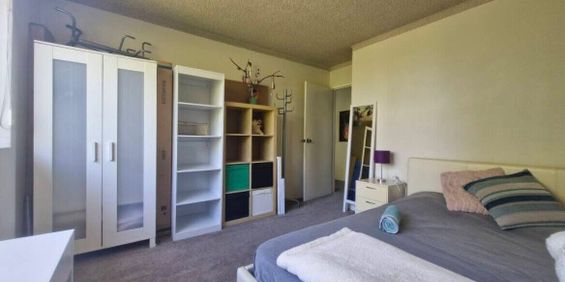 Kensington - Photo 3