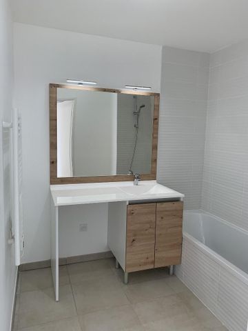 location Appartement T3 DE 60.3m² À ST ORENS DE GAMEVILLE - Photo 2