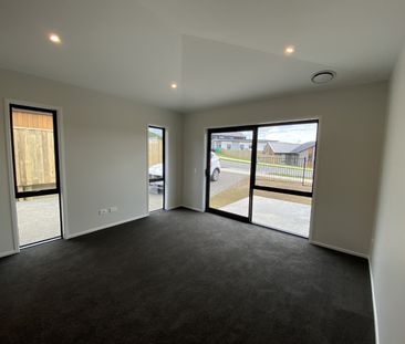 68 Hokioi Drive, Kenepuru - Photo 6