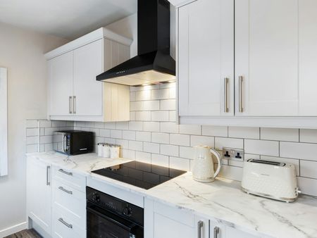 St Catherine's Grove, Bracebridge Low Fields, Lincoln, LN5 - Photo 2