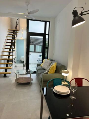 Apartamento de alquiler en Barrio de Benicalap - Photo 2