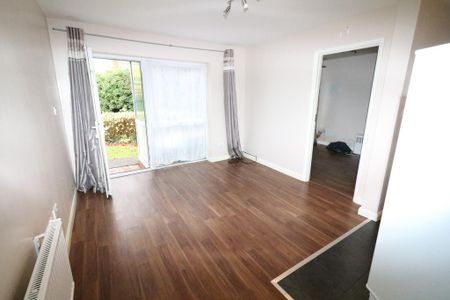 1 bedroom ground floor flat to rent - Photo 3