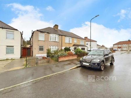 4 bedroom semi-detached house to rent - Photo 2