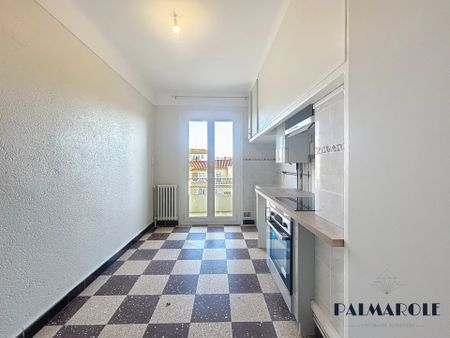 Location Appartement 4 pièces 83m² PERPIGNAN 66100 - Photo 2