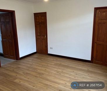 3 bedroom end of terrace house to rent - Photo 3