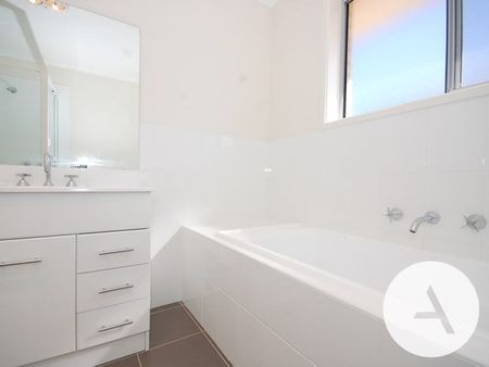 24 Dagmar Berne Street, Macgregor ACT 2615 - House For Rent | Domain - Photo 3