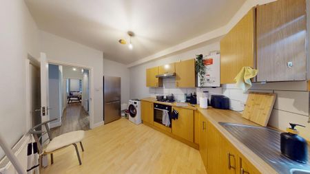 2 bedroom flat to rent - Photo 5