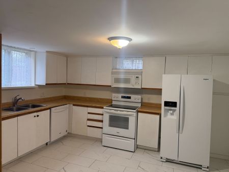For Lease - 143 Wilson Road Unit# Basement, Oshawa, Ontario - Photo 4
