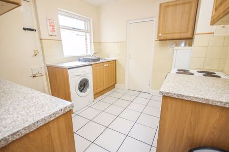 Latimer Road, Bournemouth - Photo 5