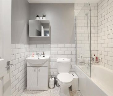 2 bedroom flat to rent - Photo 6