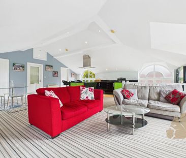 2 bedroom penthouse to rent - Photo 1