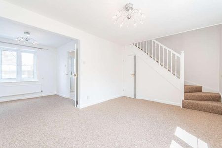Lime Walk, Henlow, SG16 - Photo 3