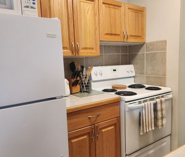 Unit 301, 3811 - 54 Avenue, Red Deer AB - Photo 3