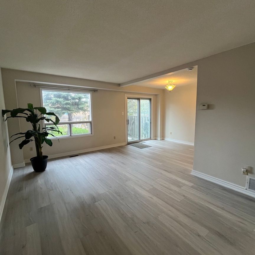 For Lease - 120 Neddie Drive, Toronto, Ontario - Photo 1