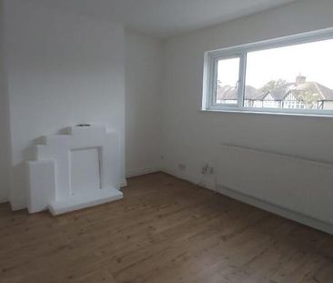3 bedroom maisonette to rent - Photo 3
