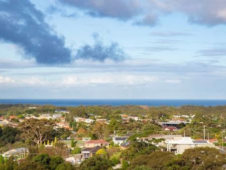 902/215 Pacific Highway, CHARLESTOWN NSW 2290 - Photo 3