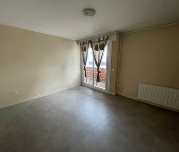 Location Appartement 1 pièce 22m² DEVILLE LES ROUEN 76250 - Photo 3