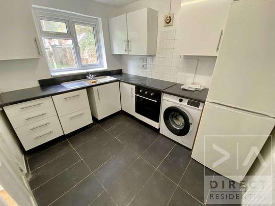 The Parade, Epsom, KT18 - Photo 1