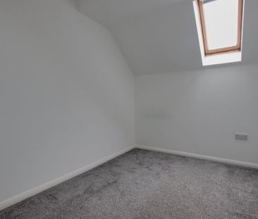 2 bedroom retirement property to rent - Photo 5