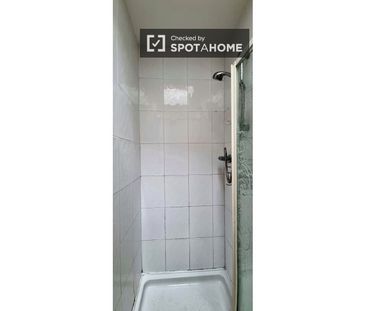 Room for rent in 6-bedroom apartment in Dublin - Photo 5