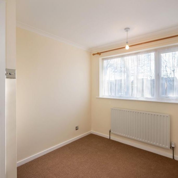 2 bedroom bungalow to rent - Photo 1