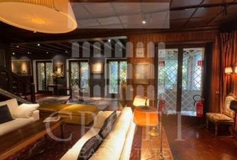 Cortina d'Ampezzo - Independent Villa with big garden. Rif. #2245.