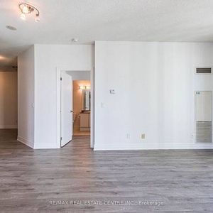 2+1 Bedroom, 2 Bathroom - Pinnacle Centre - Photo 2