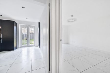 3 bedroom terraced house to rent - Photo 5