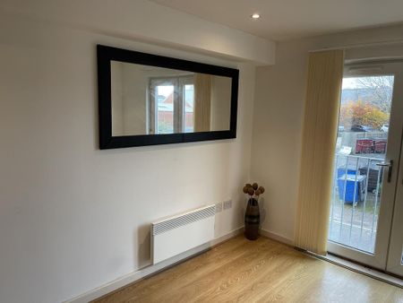 2 bedroom apartment to rent - Photo 3