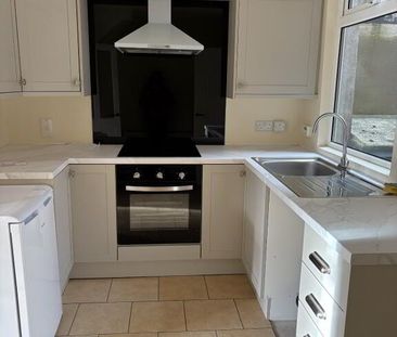 2 Railway View, Lisburn, BT27 4QB - Photo 4