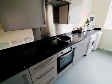 Ensuite - Photo 4