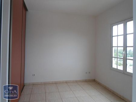 Location Appartement 2 pièces 54m² LE TAMPON 97430 - Photo 2