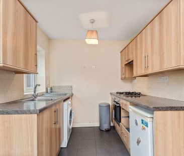 2 bedroom terraced house to rent - Photo 6