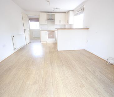 1 bedroom Apartment to let - Photo 3