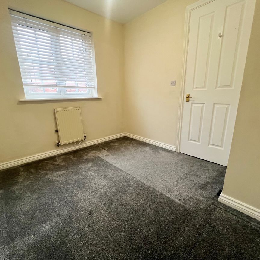 Evesham Road, Redditch, B97 - Photo 1