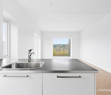 Bynær lejlighed med udsigt og vand - Foto 6