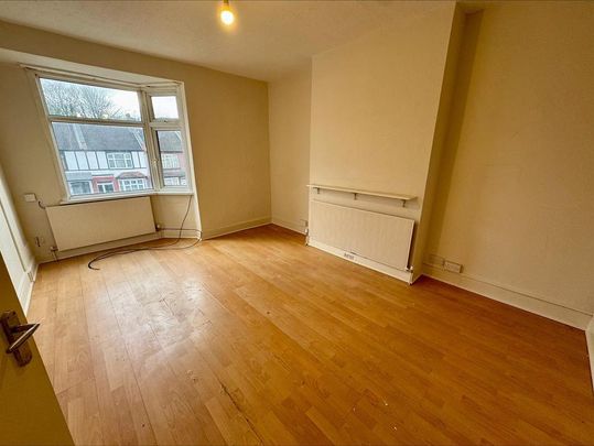 4 bedroom maisonette to rent - Photo 1