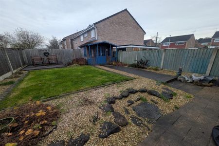 4 bedroom terraced house to rent - Photo 5