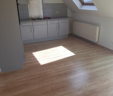 Dakappartement met aangenaam zonneterras. - Foto 1