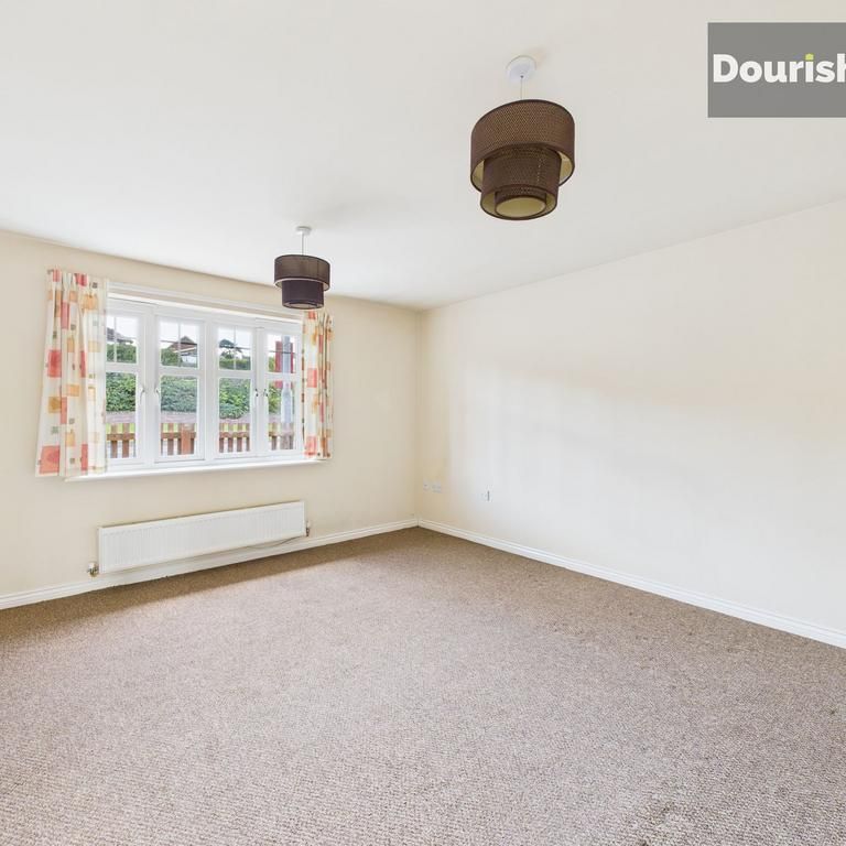 2 bedroom semi-detached bungalow to rent - Photo 1