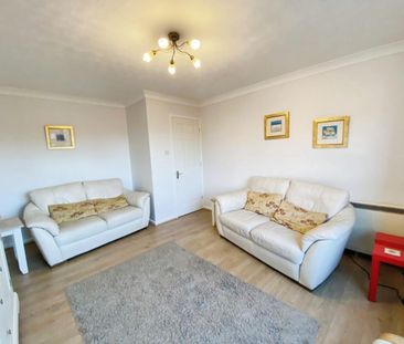 2 bedroom Flat To Let Total Size: 657 SQ FT - Photo 2
