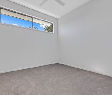 Coastal Chic: Stylish Living in Maroochydore! - Photo 1