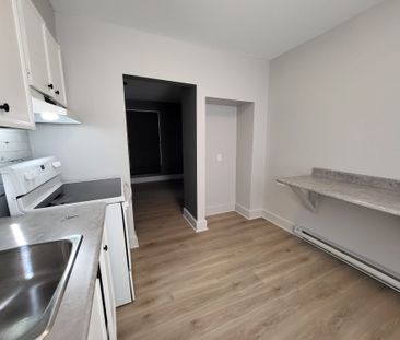 For Lease - 225 Gibbons Street Unit# Main, Oshawa, Ontario - Photo 2